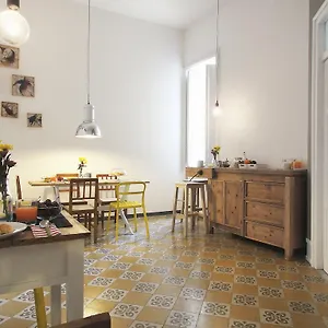 Couette-café Serafino, Palerme